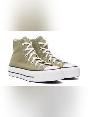 NIB Chuck Taylor All Star Platform Sneakers
